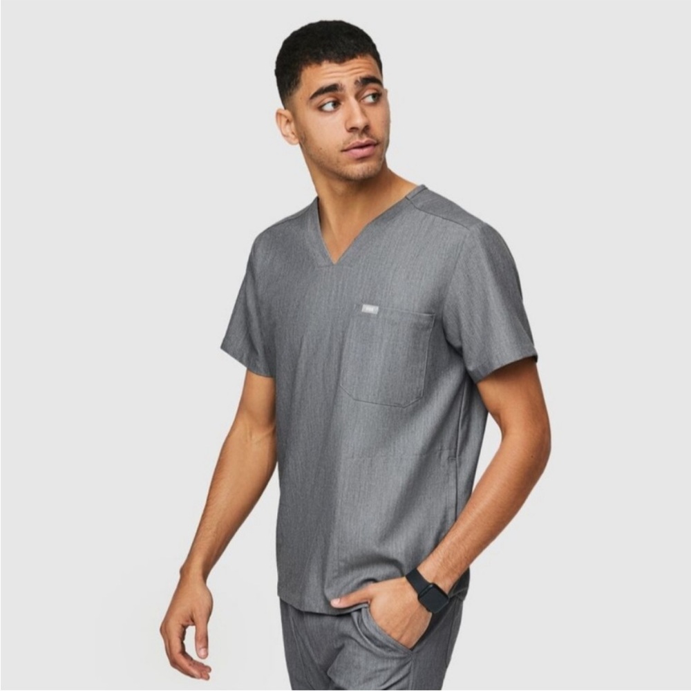FIGS Technical Collection Chisec Three 3 Pocket Scrub Top Graphite Gray Medium